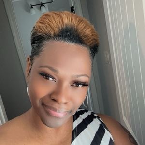 Meet your Posher, Daphne